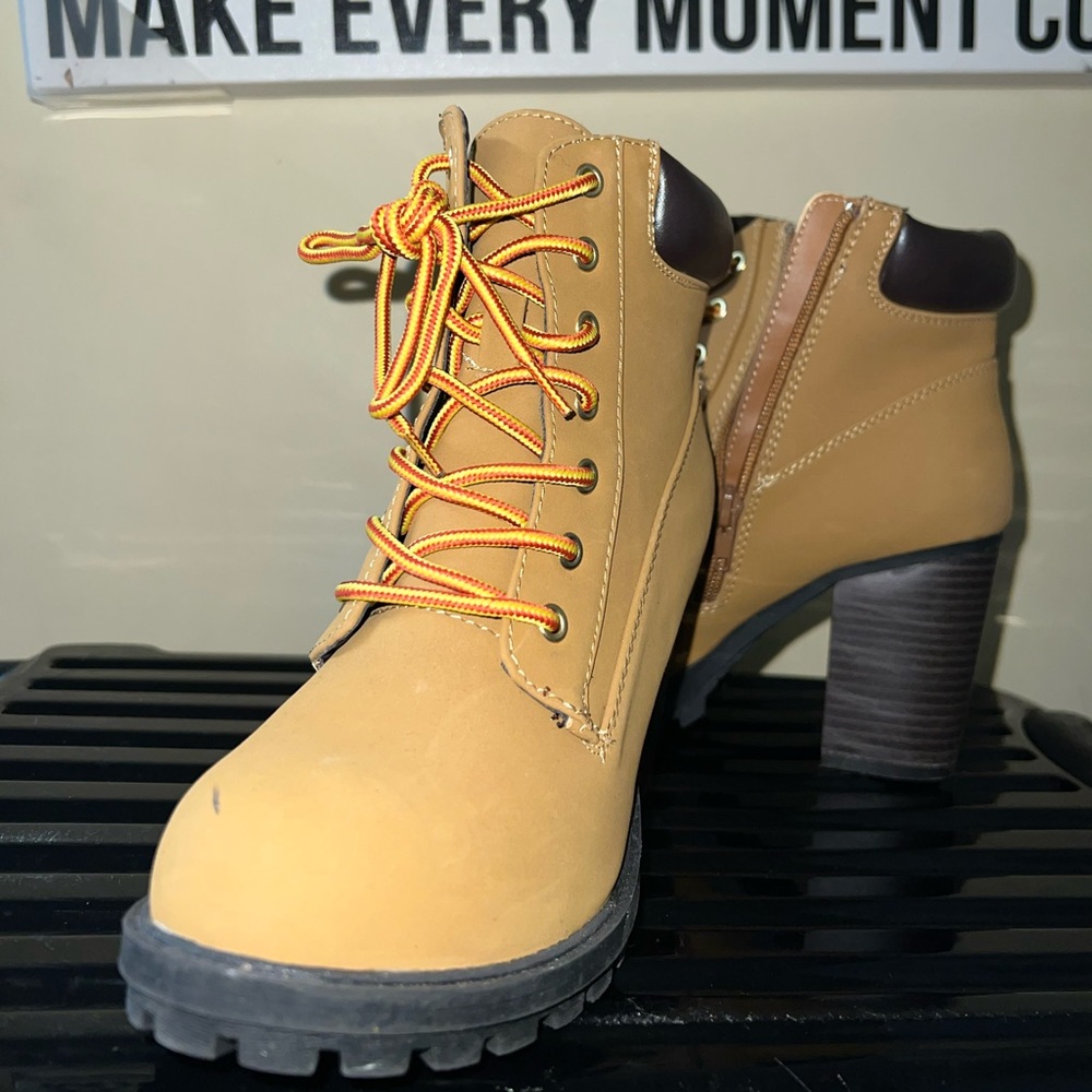 Boots - Picture 2 of 6